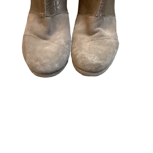 TOMS Beige Suede Side Zip Wedge Heel Bootie -SIze 10 - Picture 4 of 9
